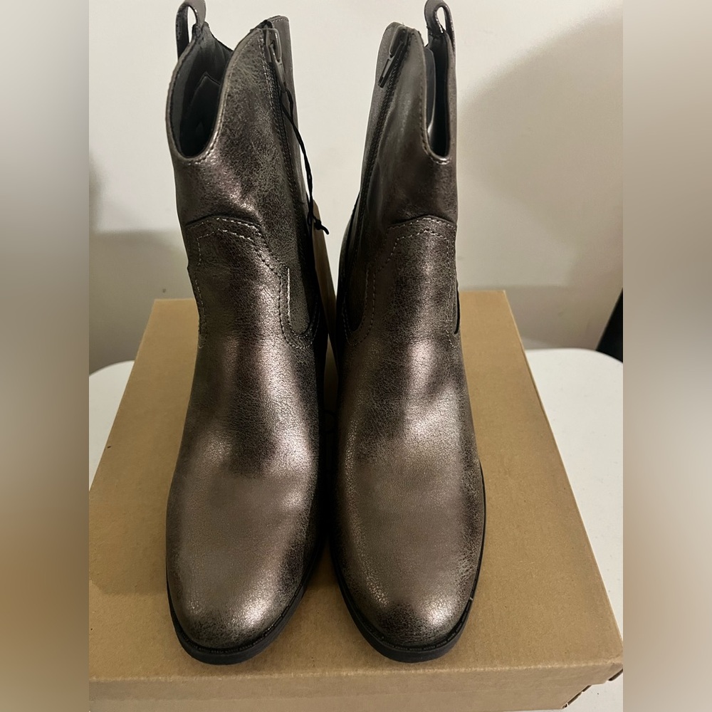 Frye & Co Boots - Picture 4 of 8